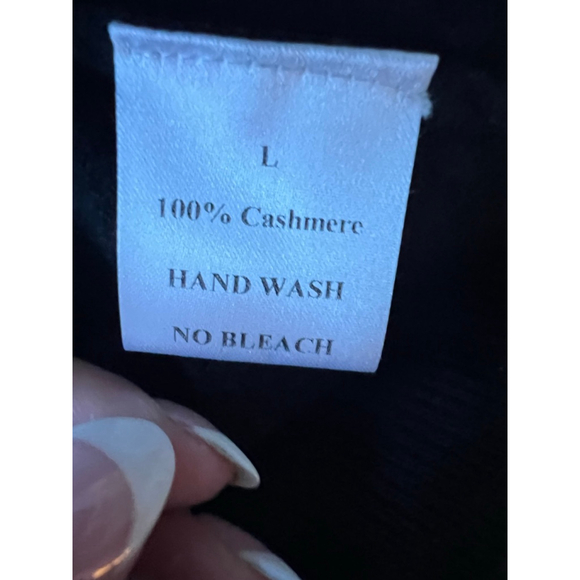 NWOT ZenZee Wear Happy Black Cashmere V-Neck Sweater L - Picture 8 of 8